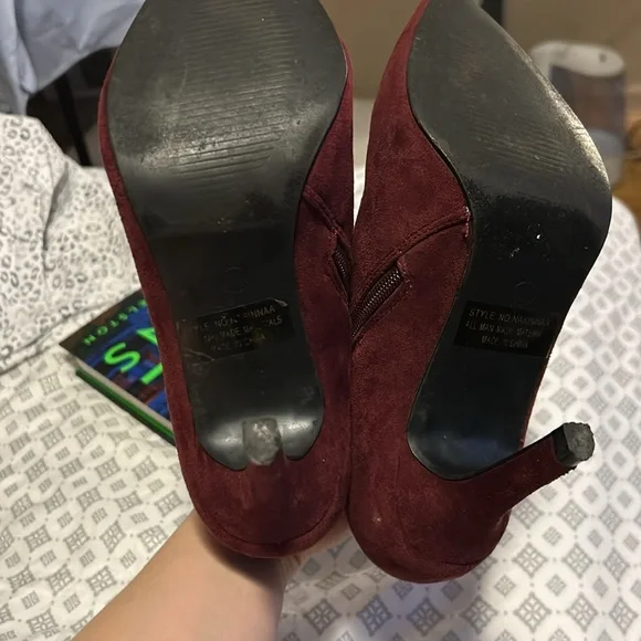 Herstyle Burgundy Pointy Booties - 7.5 - Picture 5 of 5